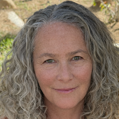 juliane-dressner_headshot_1767819617155001rk1l